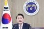 윤 대통령 "주당 60시간 이상 근무 무리…보완책 마련 서두르지 않겠다"