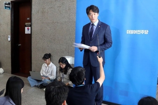민주당, 26일 오후 2시 새 원내대표 선출…"추석 연휴 전 뽑아 공백 최소화"