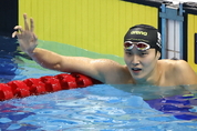 김우민, 쑨양 기록 깨며 자유형 800m 金...AG신기록