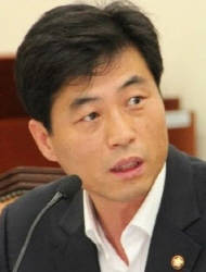 민주통합당 김민기 의원(용인시을)