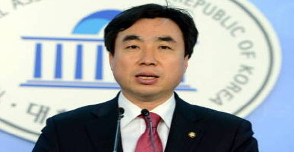 민주당 윤관석 의원(인천 남동을)은 탈북학생과 탈북학생이 재학하는 학교 수가 증가하고 있는 것으로 나타났다 "고 말했다.