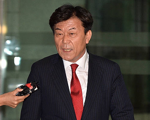 검찰조사 받은 박성택 회장/뉴시스