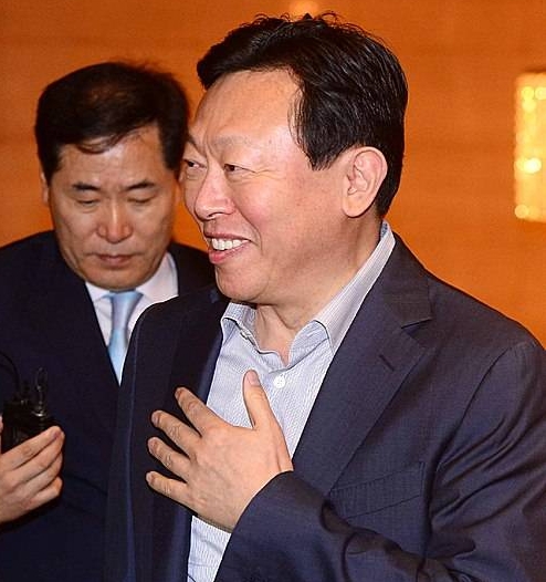 롯데그룹 사장단 회의 참석하는 신동빈 회장/뉴시스