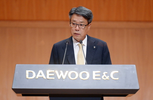23일 오후 서울 대우건설 사옥에서 열린 대표이사 취임식에서 박창민 대우건설 신임 대표이사가 취임사를 하고 있다.(사진=뉴시스 제공)