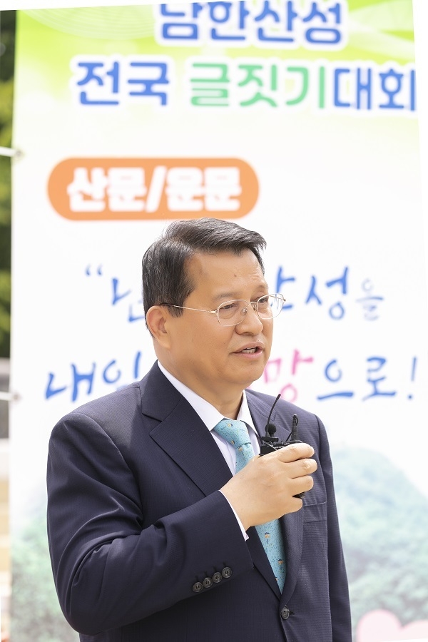 개회사 중인 강신한 시사뉴스·수도권일보 회장(사진=김세권 기자).