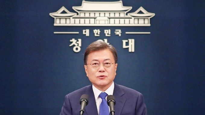문재인 대통령이 질병관리본부를 질병관리청으로 승격하고, 전문성과 독립성을 강화한다고 발표했다(사진=뉴시스).