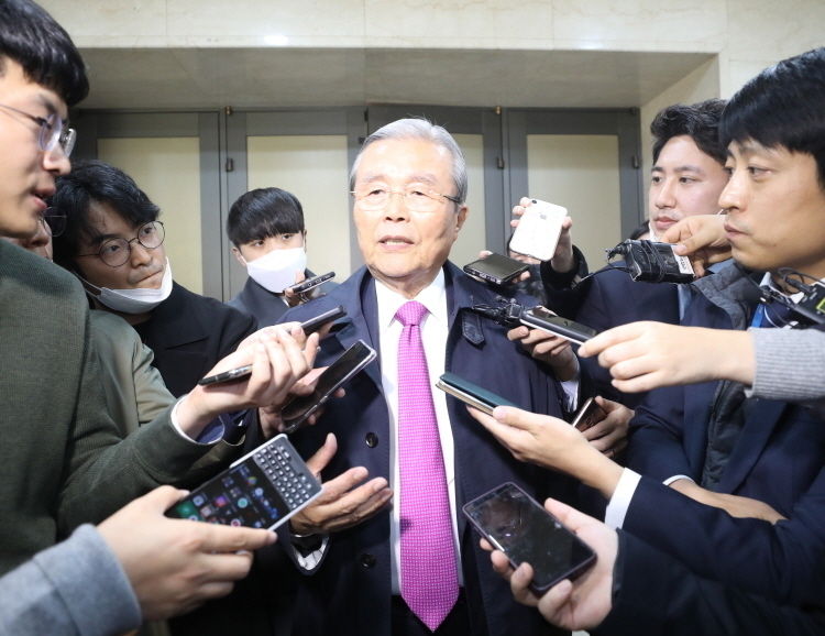 21대 국회를 맞아 김종인 미래통합당 비상대책위원장이 당을 재건하기 위한 ‘파괴적 혁신’을 시도할 것으로 전망된다.