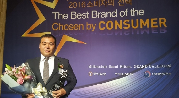 수원에서 중고차 매장을 운영 중인 싸다니카 김대중 대표.