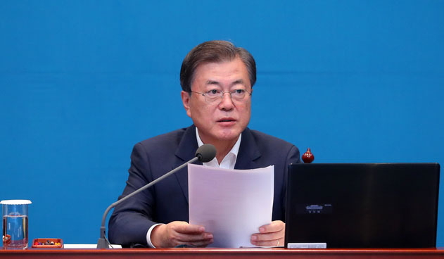 문재인 대통령이 10일 청와대 여민관에서 열린 수석 보좌관 회의에 참석해 발언하고 있다. (사진=청와대 제공)