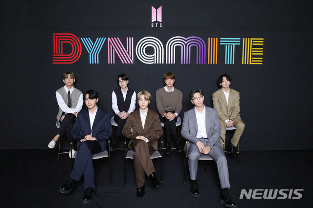 '방탄소년단(BTS)'이 2일 열린 온라인 글로벌 미디어데이 참석했다.