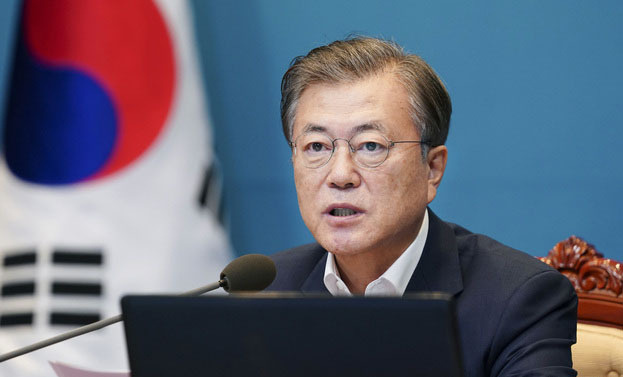 문재인 대통령이 10일 청와대 여민관에서 열린 수석 보좌관 회의에 참석해 발언하고 있다. (사진=청와대 제공)