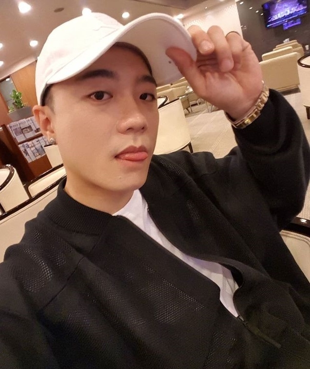 아웃사이더 사과 소식이 10일 전해졌다. 아웃사이더가 분양가 1000만원이 넘는 악어를 방치해 폐사된 의혹에 대해 무료로 분양해준 유튜버 다흑에게 사과했다. 사진=아웃사이더 소셜네트워크서비스 인스타그램 캡처
