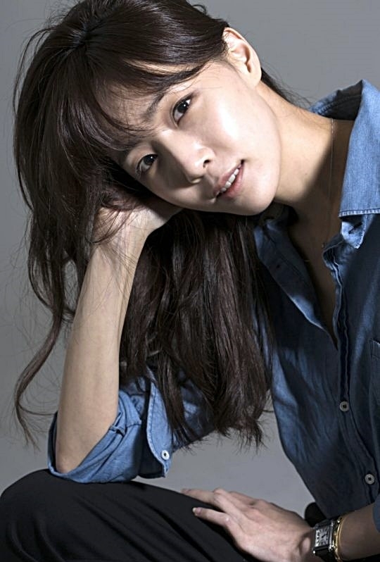 유스케 자막실수에 대해 작사가 김이나가 19일 "'러브 포엠' 작사는 내가 아닌 아이유가 했다"고 밝혔다. 사진제공=뮤직K엔터테인먼트