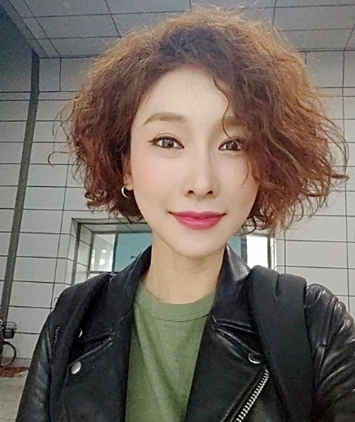 곽현화 승소 소식이 23일 전해졌다. 곽현화는 이날 자신의 동의없이 가슴 노출신이 담긴 영화 '전망 좋은 집'를 배포해 정신적 고통을 입었다며 이수성 감독을 상대로 낸 손해배상소송에서 일부 승소한 것에 대해 소셜네트워크서비스에 소감을 밝혔다. 사진=곽현화 소셜네트워크서비스 캡처