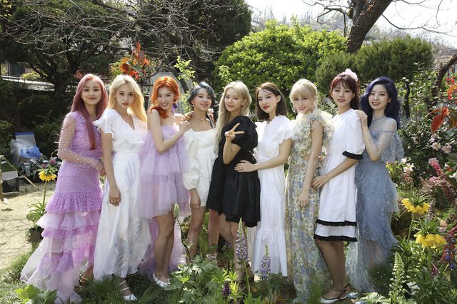 JYP 공식입장 소식이 24일 전해졌다. JYP는 이날 "트와이스 악플러 3인에 각 300만원, 300만원, 500만원 벌금형이 선고됐다"고 밝혔다. 사진=JYP엔터테인먼트 제공