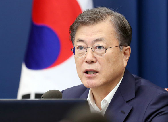 문재인 대통령이 12일 오후 청와대 여민관에서 열린 수석·보좌관회의에 참석해 발언하고 있다. (사진=청와대 제공)