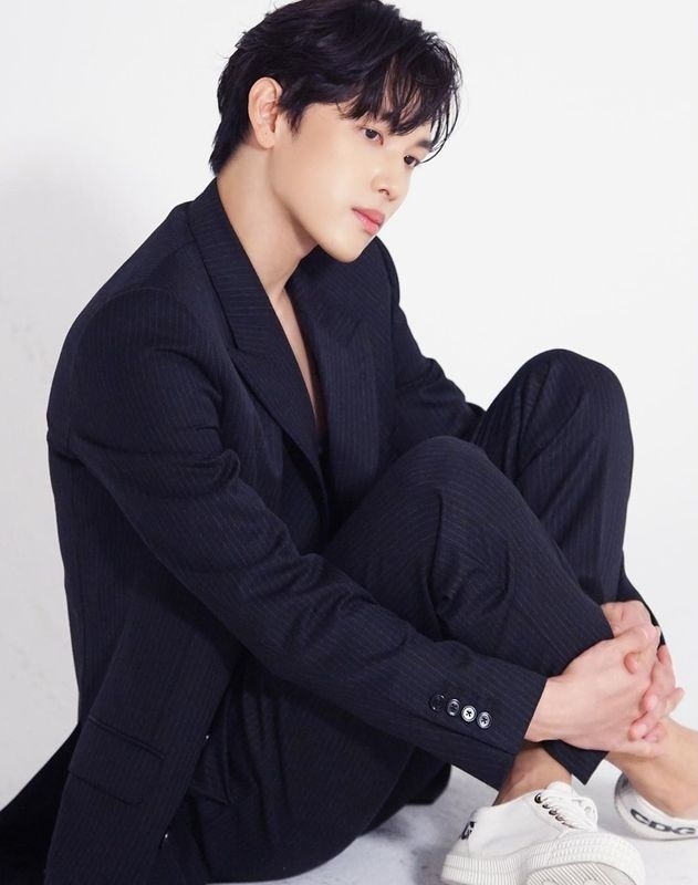 임시완 코로나검사 소식이 13일 전해졌다. 임시완은 9월 말 드라마 ‘런 온’ 스태프 확진자 발생으로 검사 받은 데 이어 그가 사는 아파트에 확진자가 발생해 또 다시 검사를 받았다. 사진=임시완 소셜네트워크서비스 캡처 