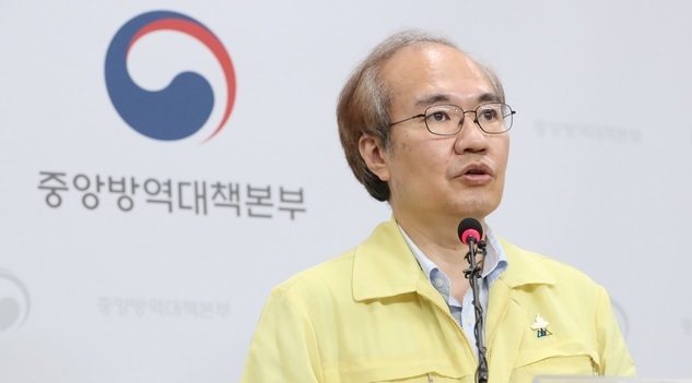 권준욱 중앙방역대책본부 부본부장이 지난 8월18일 오후 충북 청주 질병관리본부에서 신종 코로나바이러스 감염증(코로나19) 국내 발생 현황에 대해 브리핑하고 있다.