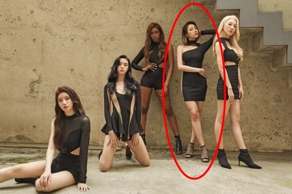 블랙스완 혜미 법적대응 소식이 10일 전해졌다. 블랙스완 소속사 디알(DR)뮤직 관계자는 10일 "블랙스완 혜미의 사기혐의와 관련해 법적대응에 나선다"고 밝혔다. 사진은 블랙스완 모든 멤버. 이중 붉은 색으로 표시한 멤버가 혜미다. 사진=디알뮤직 제공