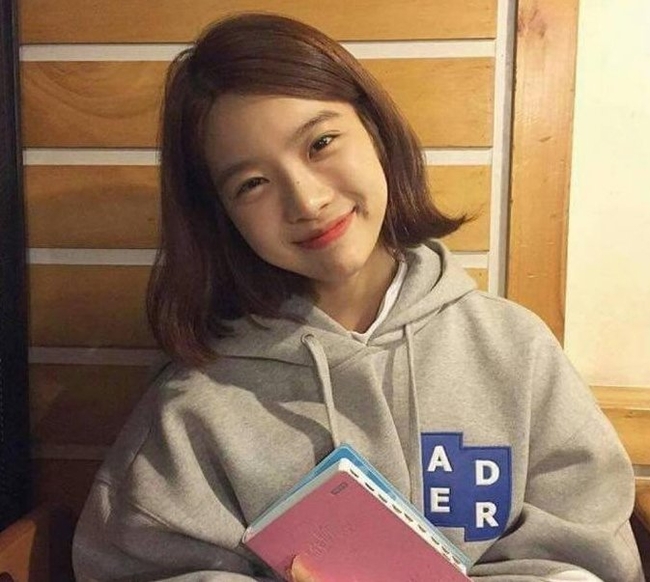 류덕환 예비신부가 패션브랜드 미닛뮤트 대표 겸 프롬비기닝 모델 전수린으로 10일 밝혀졌다. 사진=전수린 소셜네트워크서비스 캡처