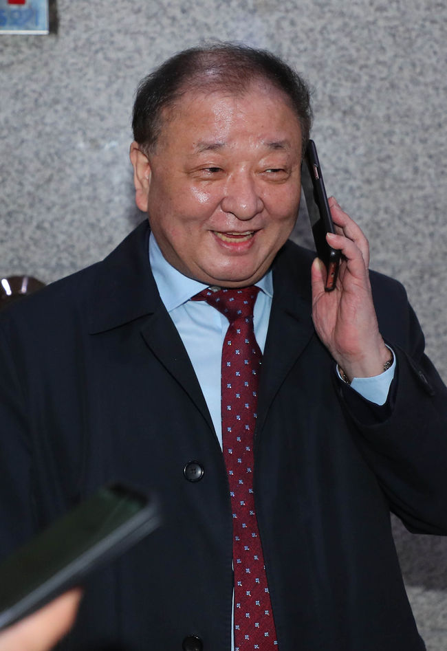 문재인 대통령은 신임 주 일본국 대한민국 대사관 특명전권대사에 강창일 전 의원을 내정했다 (사진=뉴시스 제공)