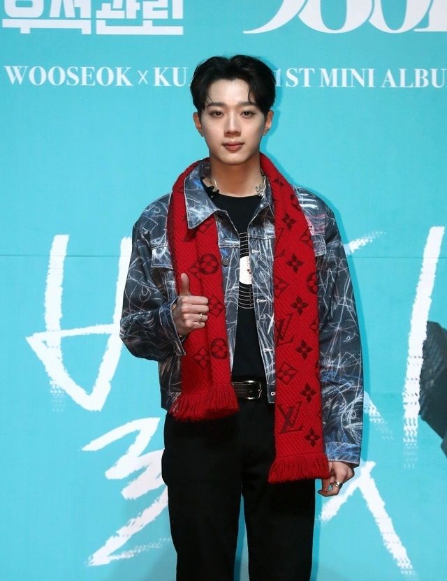  라이관린이 24일 길거리 흡연과 침 뱉은 행동에 대해 소셜네트워크서비스에 "죄송하다. 공인으로서 행동을 통제하지 못하고 잘못된 행동을 했다"며 "모든 사람들의 비판과 경고를 받아들이겠다. 같은 행동을 다시 반복하지 않겠다"며 사과했다. 사진=큐브엔터테인먼트 제공