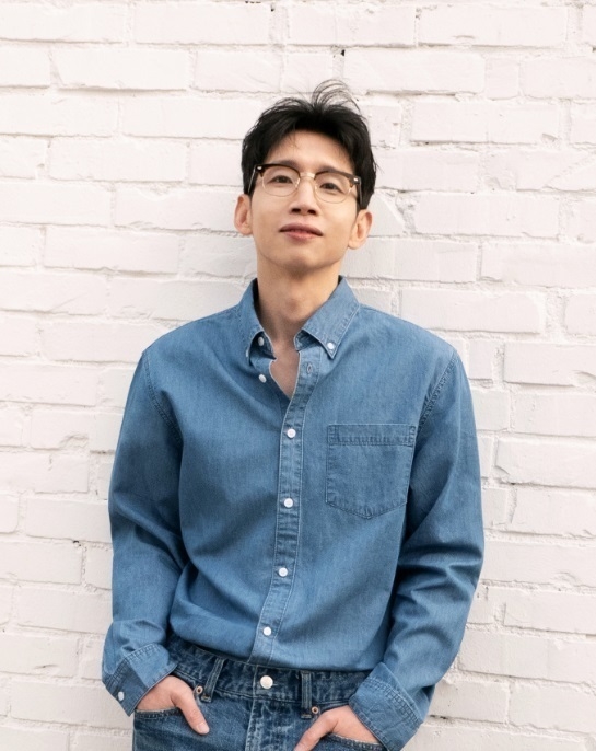  봉태규 음성판정 소식이 25일 전해졌다. 소속사 아이디어뮤직엔터테인먼트코리아는 이날 "봉태규가 코로나19 검사 결과 음성판정을 받았다"고 밝혔다. SBS 월화드라마 '펜트하우스'에 함께 출연 중인 엄기준도 코로나검사 결과를 기다리고 있다. 사진은 봉태규. 사진=SBS 제공
