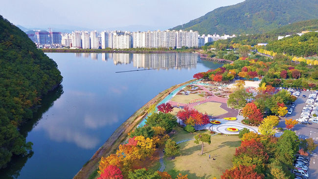가을철 대구 달서구 월광수변공원 모습