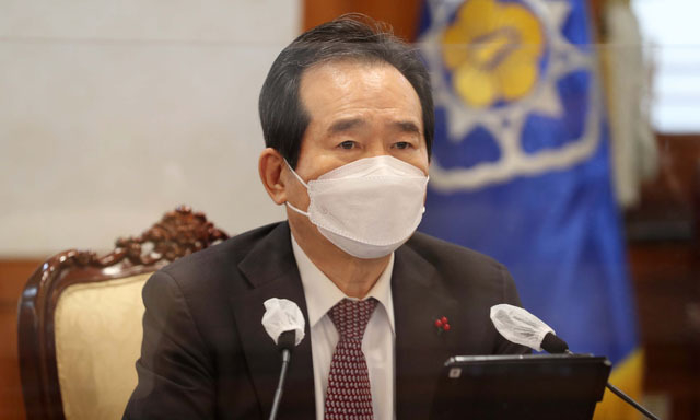 정세균 국무총리가 15일 서울 종로구 정부서울청사에서 열린 코로나19 백신·치료제 상황점검회의에 참석해 발언하고 있다. (사진=공동취재사진)