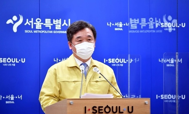  코로나19 발생현황 브리핑하고 있는 서정현 서울시장 권한대행. 사진=서울시 제공 