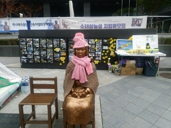  일본 외무성이 8일 한국 법원의 “위안부 피해자들에게 1억원씩 배상하라”는 판결과 관련해 남관표 주일 한국 대사를 초치(招致)해 항의했다. 사진은 소녀상. 사진=뉴시스