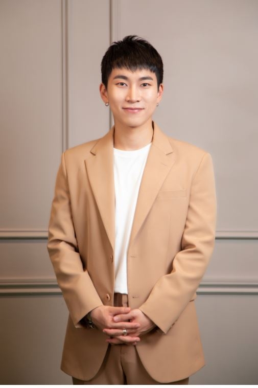 그룹 비투비(BTOB) 맴버 이창섭의 숫자 '7' 제스처로 정일훈을 옹호했다는 논란에 리더 서은광이 "완전체는 6명"이라며 사과했다. 서은광. (사진=큐브 엔터테인먼트/뉴시스 제공)