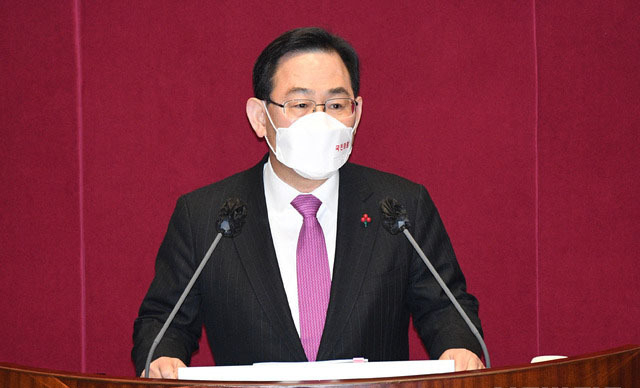 주호영 국민의힘 원내대표가 3일 서울 여의도 국회에서 열린 본회의에서 교섭단체 대표 연설을 하고 있다. (사진=공동취재사진)