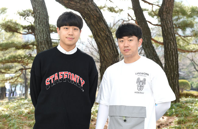 왼쪽부터 최준영 학생, 이동훈 학생 