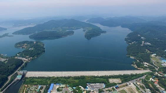 진주 남강댐 전경.