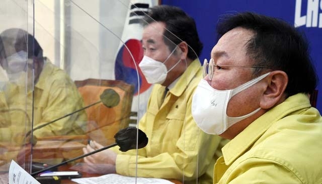 김태년 더불어민주당 원내대표가 8일 서울 여의도 국회에서 열린 최고위원회의에서 발언을 하고 있다. (사진=공동취재사진)