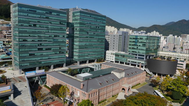 동아대학교 부민캠퍼스 전경 사진