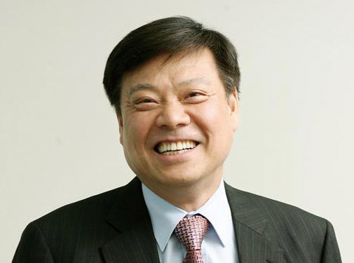 박성태 시사뉴스 대표 겸 대기자<br>
<br>
△ 배재고등학교<br>
△ 연세대학교 졸업. 행정학 박사<br>
△ 전 파이낸셜뉴스 편집국 국장<br>
△ 전 한국대학신문 대표이사 발행인<br>
△ 전 서울신문 대학발전연구소 소장<br>
△ 전 배재대학교 대외협력부총장