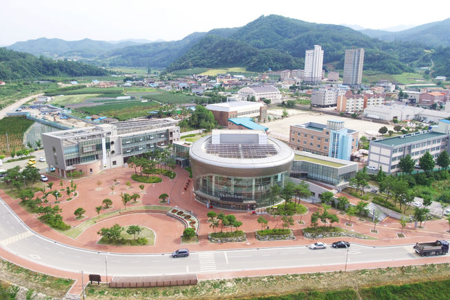 청송문화예술회관 전경 사진