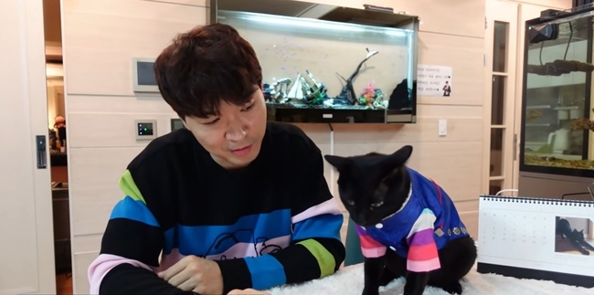 개그맨 박수홍의 확인되지 않은 가정사 게시글에 논란이 뜨겁다 (사진=유튜브 캡처)