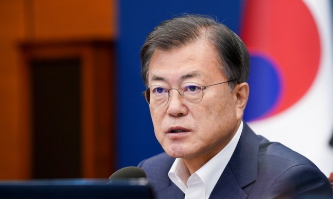 문재인 대통령이 지난 5일 청와대 여민관에서 열린 수석 보좌관회의에 참석해 발언하고 있다.(사진=뉴시스 제공)