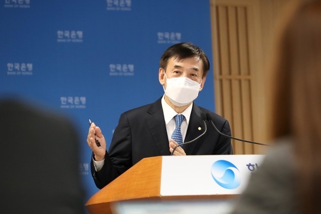 이주열 한국은행 총재가 지난 2월 25일 서울 중구 한국은행에서 열린 통화정책방향 기자간담회에서 발언하고 있다 (사진=한국은행/뉴시스 제공)