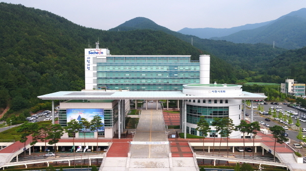 사천시청 전경 사진