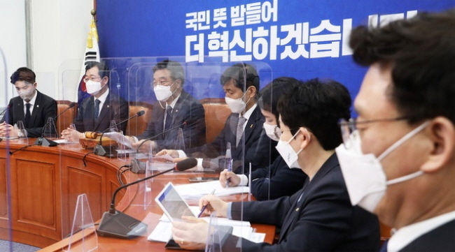 윤호중 더불어민주당 비상대책위원장이 23일 오전 서울 여의도 국회에서 열린 비상대책위원회의에서 발언을 하고 있다.(사진=뉴시스 제공)