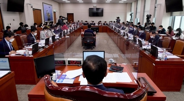 지난 5월 25일 서울 여의도 국회에서 산업통상자원중소벤처기업위원회 손실보상법 입법청문회가 열리고 있다 (사진=공동취재/뉴시스 제공) 