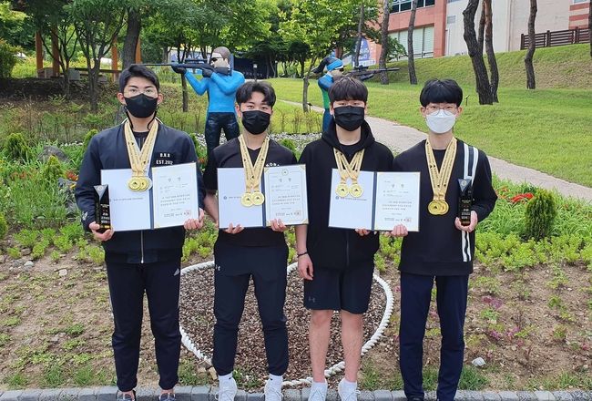 왼쪽부터 이준호, 전찬희, 강민혁, 김나관 단체 사진