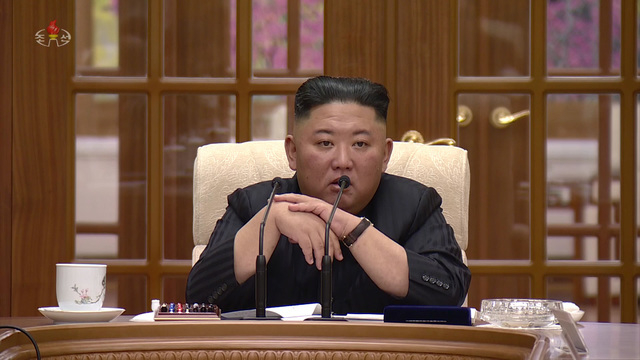 북한 조선중앙TV는 김정은 국무위원장이 지난 4일 당 중앙위원회 본부청사에서 진행된 조선노동당 중앙위원회 제8기 제1차 정치국회의를 주재했다고 지난 6일 방영했다. (사진=조선중앙TV 캡처) 