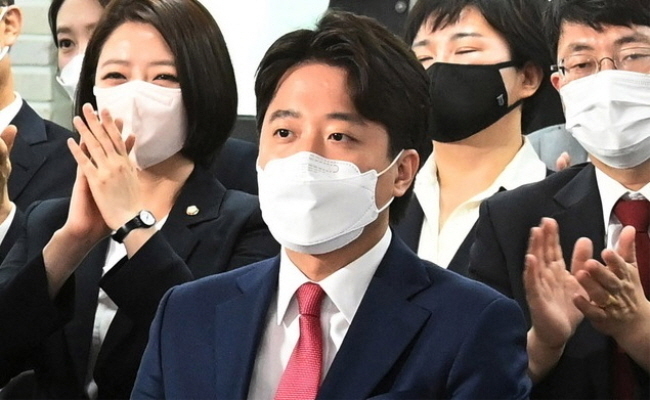 국회사진기자단 = 11일 전당대회에서 당대표로 선출된 이준석 신임 국민의힘 당대표