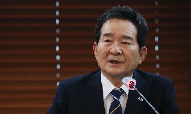 국회사진기자단 = 더불어민주당 대권주자인 정세균 전 국무총리가 22일 오후 서울 중구 프레스센터에서 열린 한국기자협회 초청 토론회에 참석해 모두발언하고 있다.