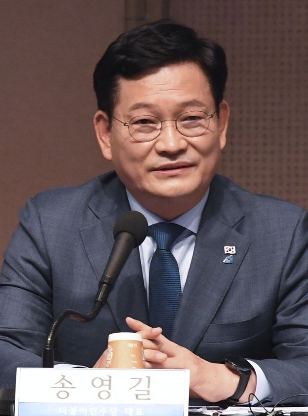 더불어민주당 송영길 대표가 지난 5일 오전 서울 프레스센터에서 열린 관훈토론회에 참석, 패널들의 질의에 답변하고 있다 (사진=국회사진기자단/뉴시스 제공)